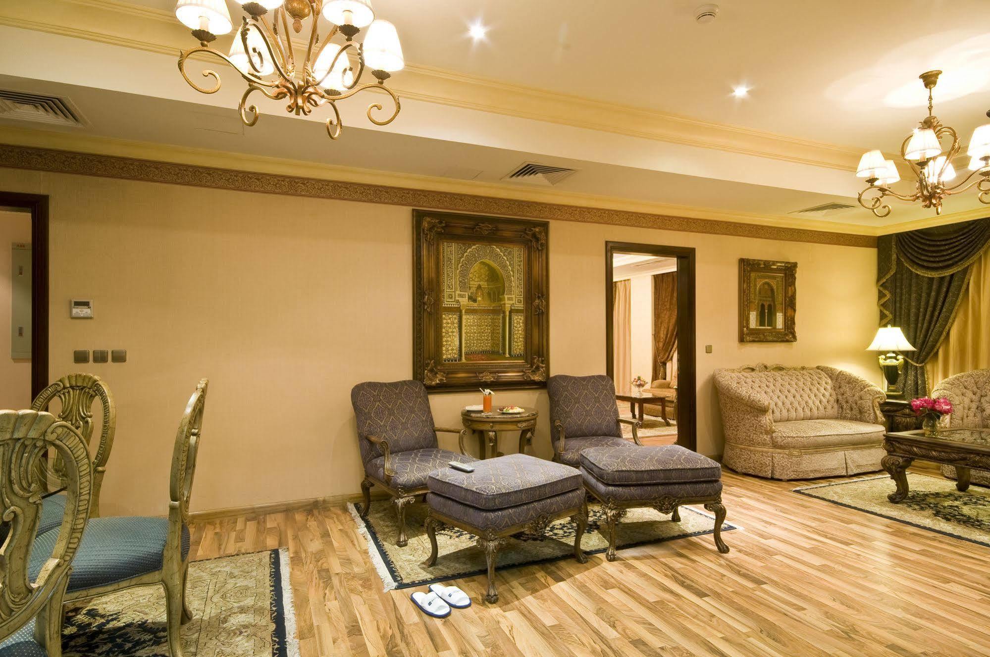 Amjad Royal Suites Hotel Jeddah Exterior photo